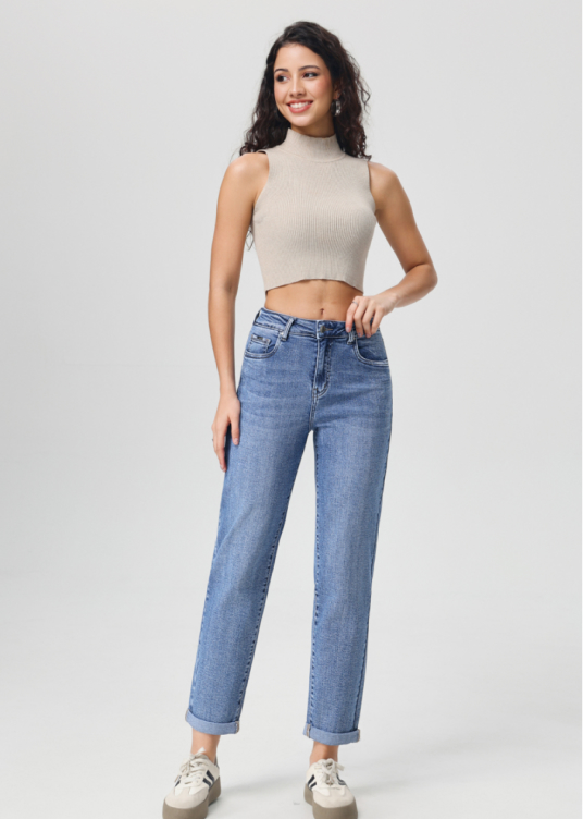 Vue de face jean mom