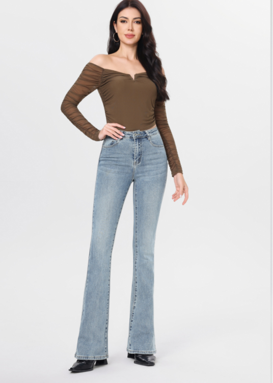 Vue de face jean mom