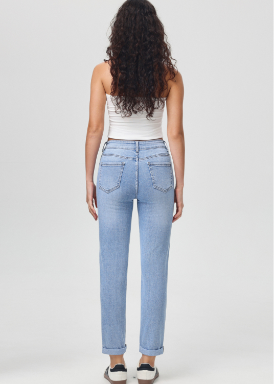 Vue de face jean mom