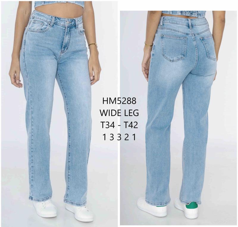 Jeans droit et large