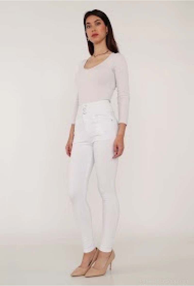 Jean skinny  à trois boutons
